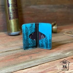 Minimalist bifold wallet w/ blue snakeskin